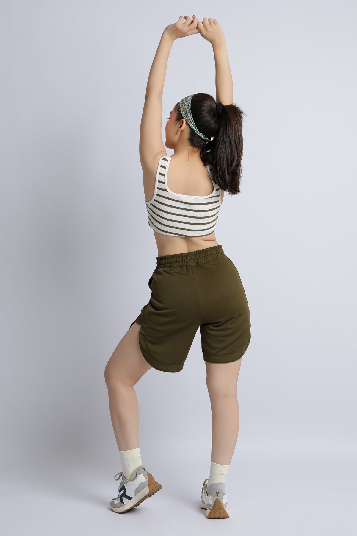 Olive active easymove shorts