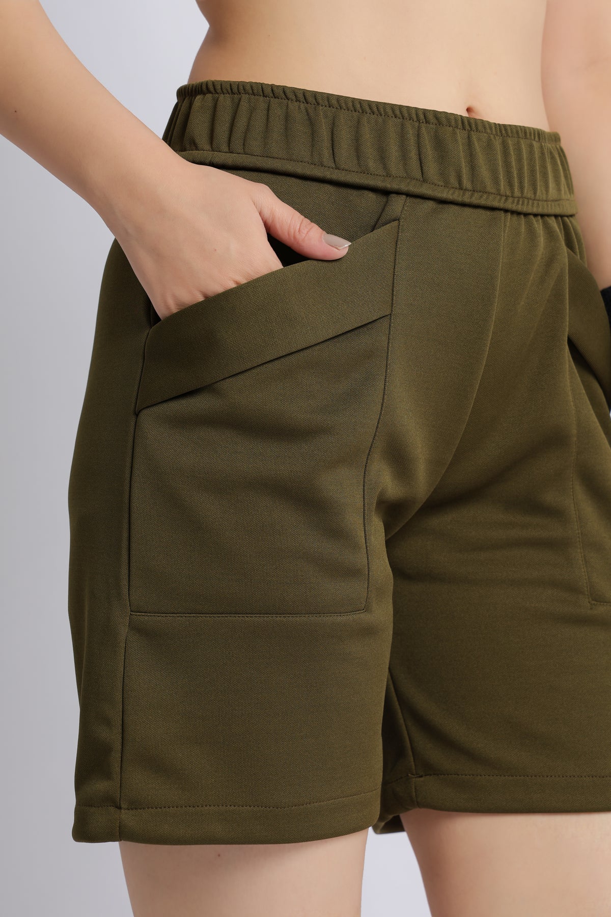 Olive active relax shorts