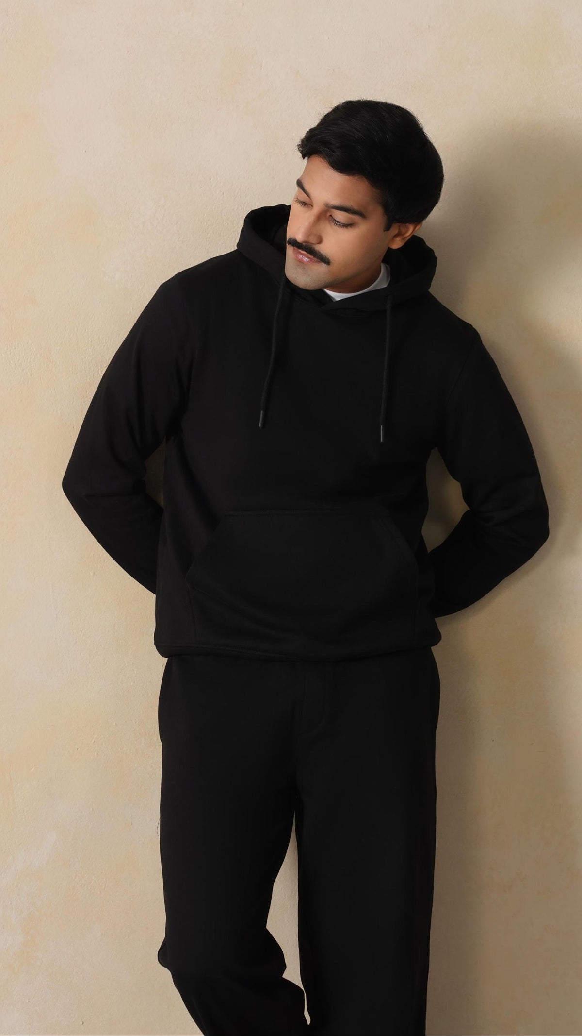 Men black Winter hoodies with pocket with ultimate comfort