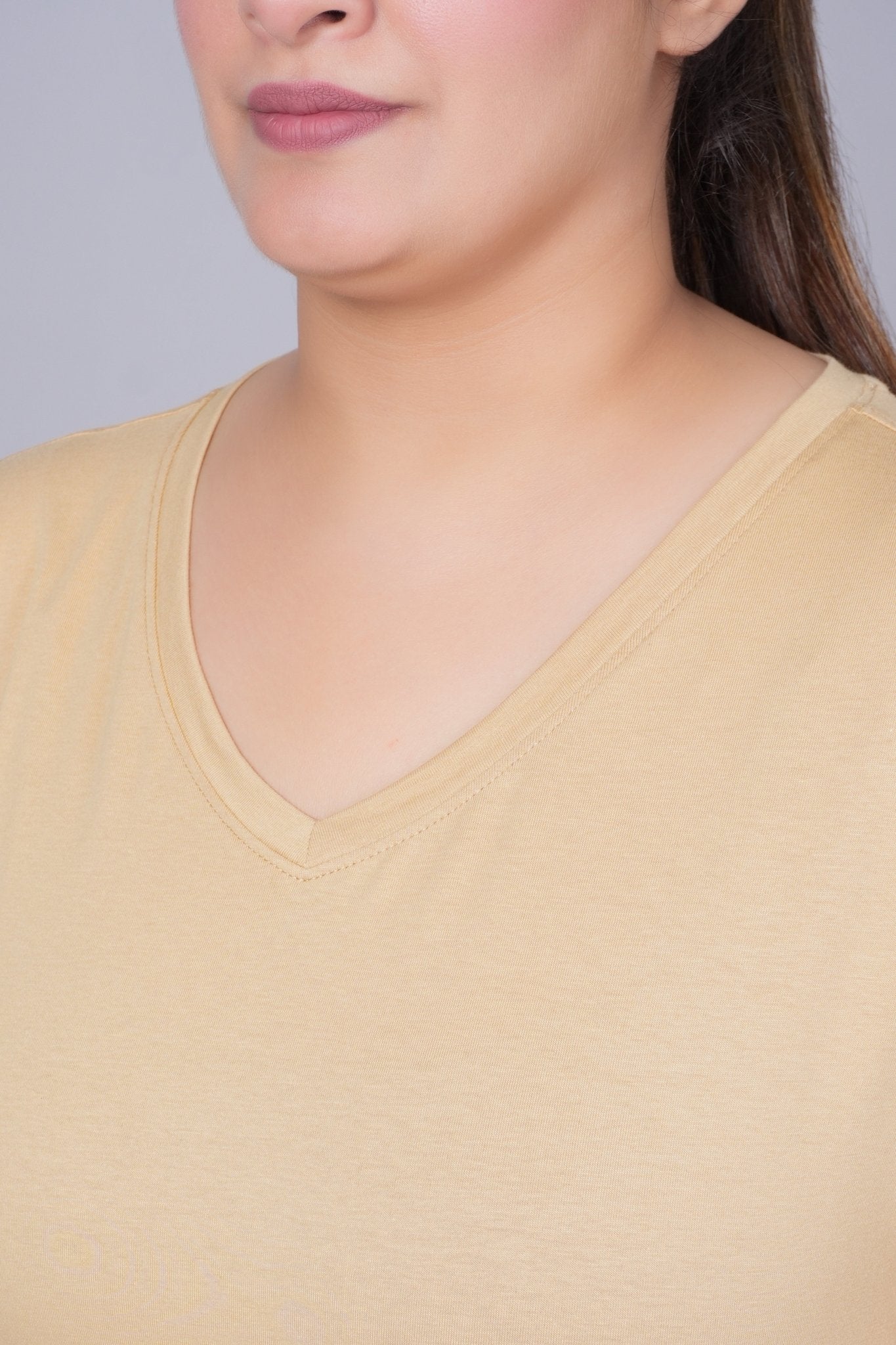 Beige v neck cotton t-shirt with pockets - Long cotton v neck t-shirt