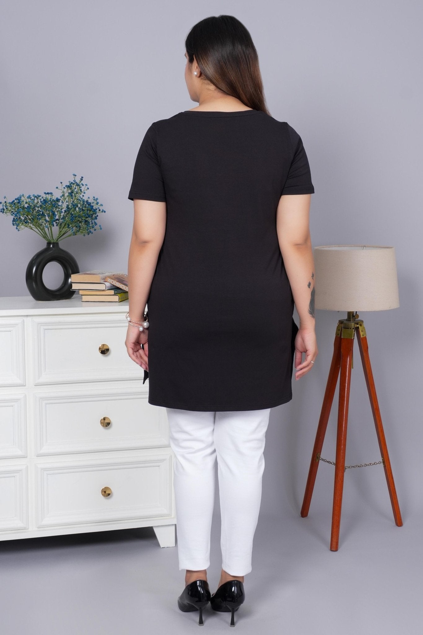 Black long v neck cotton lycra t-shirt with pockets - Long cotton t-shirt