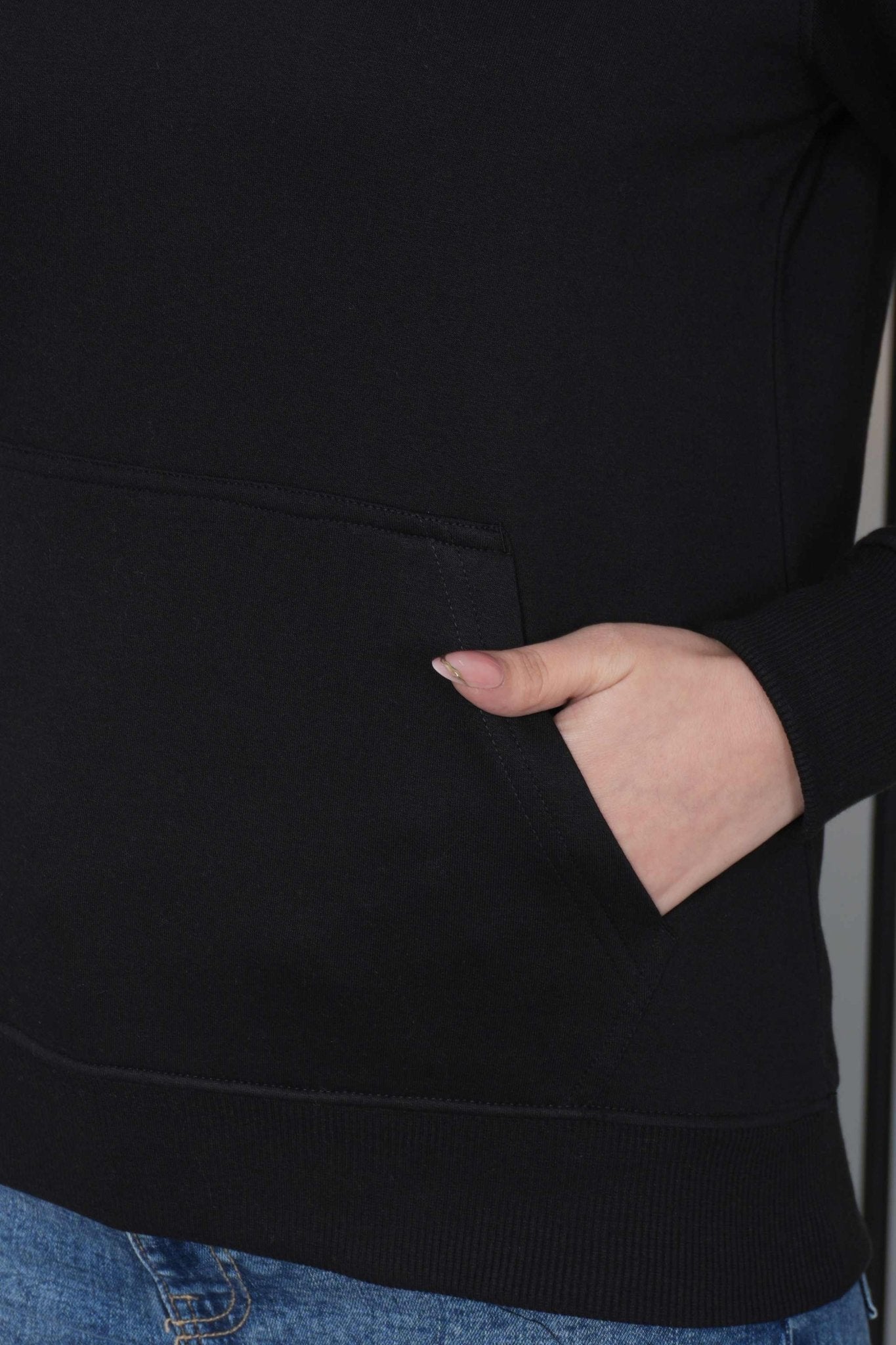 Black winter warm hoodies without zip with ultimate comfort - Winter hoodies