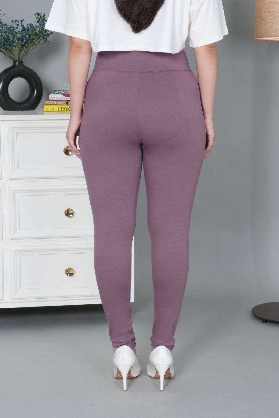 Lovely lavender stretchable biowash USA HQ cotton jegging pant with superior elastic belt. - Milano jegging pants