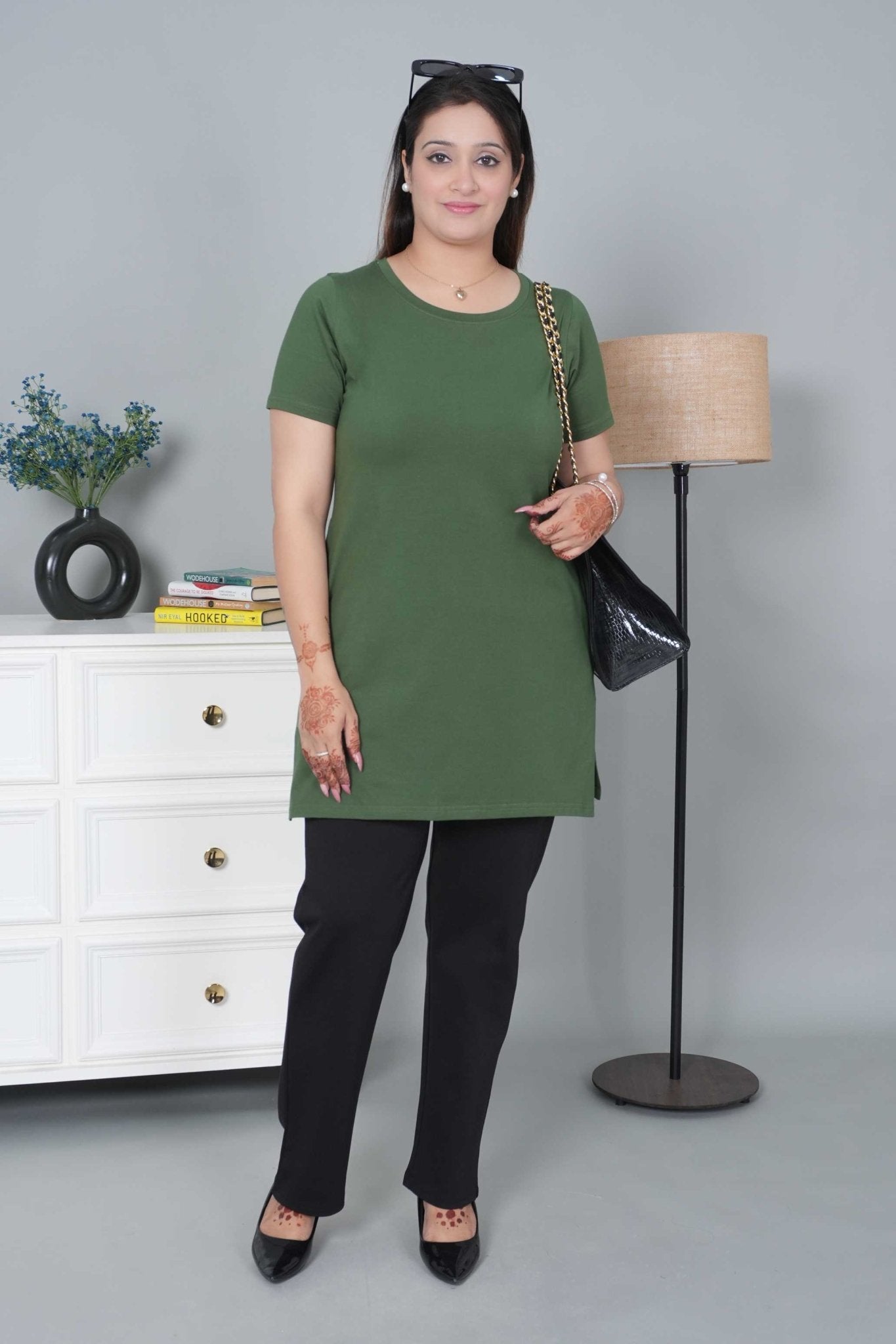 Olive long round neck cotton lycra t-shirt with pockets - Long cotton t-shirt