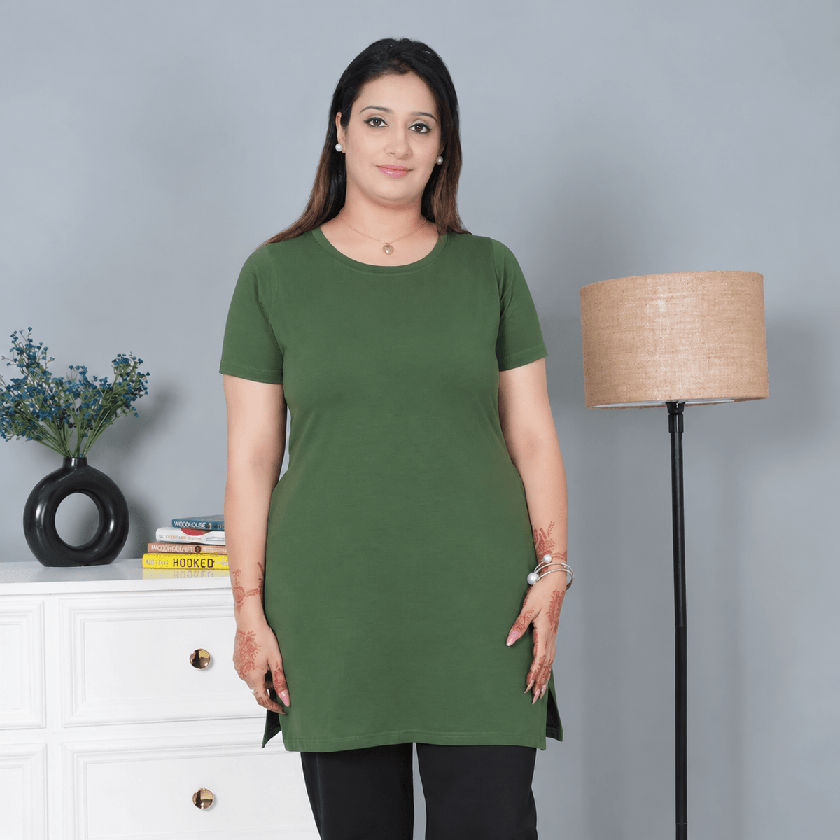 Olive long round neck cotton lycra t-shirt with pockets -Long cotton t-shirt