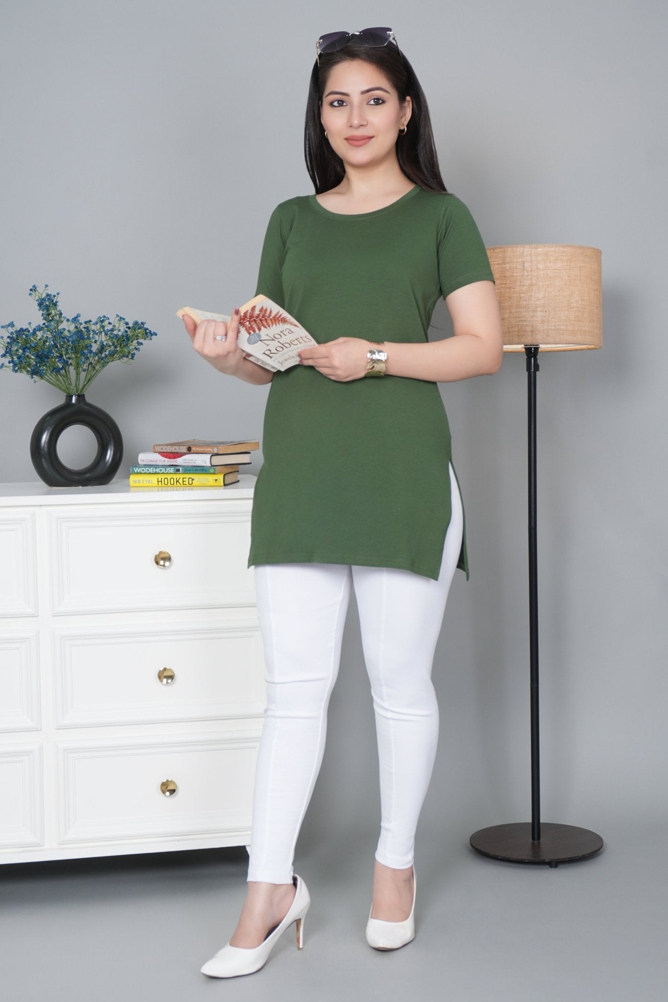 Olive long round neck cotton lycra t-shirt with pockets - Long cotton t-shirt