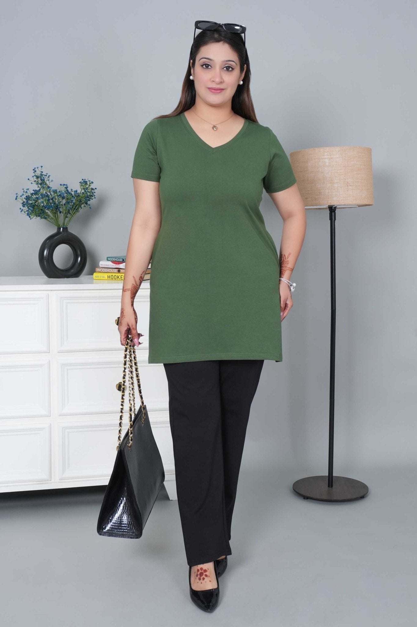 Olive long v neck cotton lycra t-shirt with pockets - Long cotton t-shirt