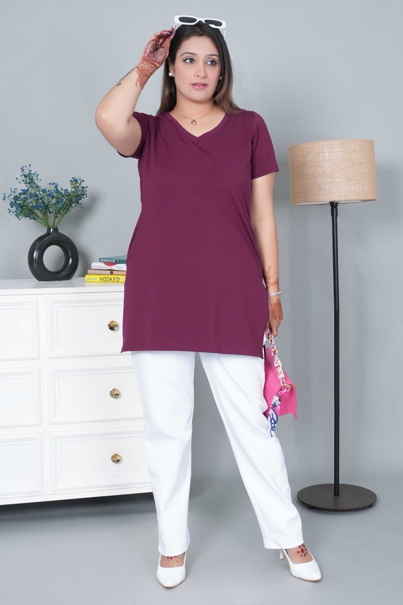 Plum long v neck cotton lycra t-shirt with pockets - Long cotton t-shirt