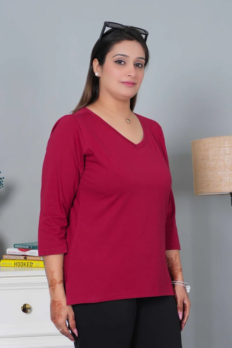 V - neck 3/4 sleeve t-shirt - Medium