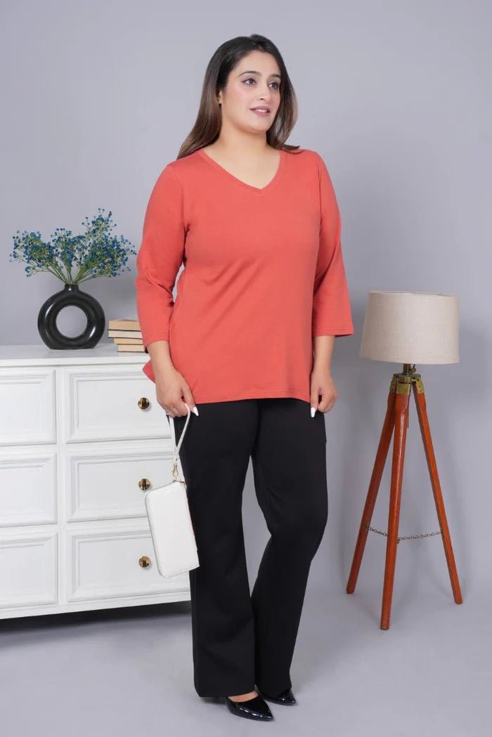 V - neck 3/4 sleeve t-shirt - Medium