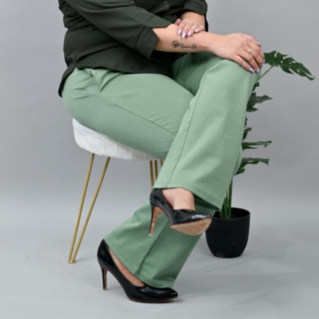 London forest color pants and trousers - Mlada