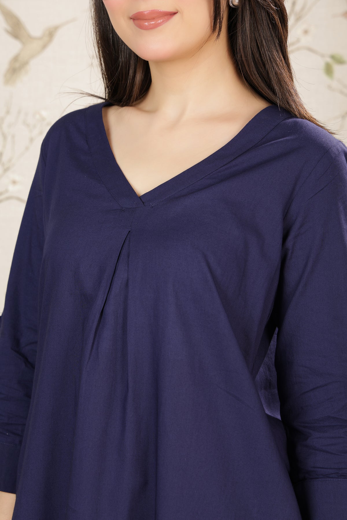 Navy v-neck pleated dress with sleeves [100% pure cotton]