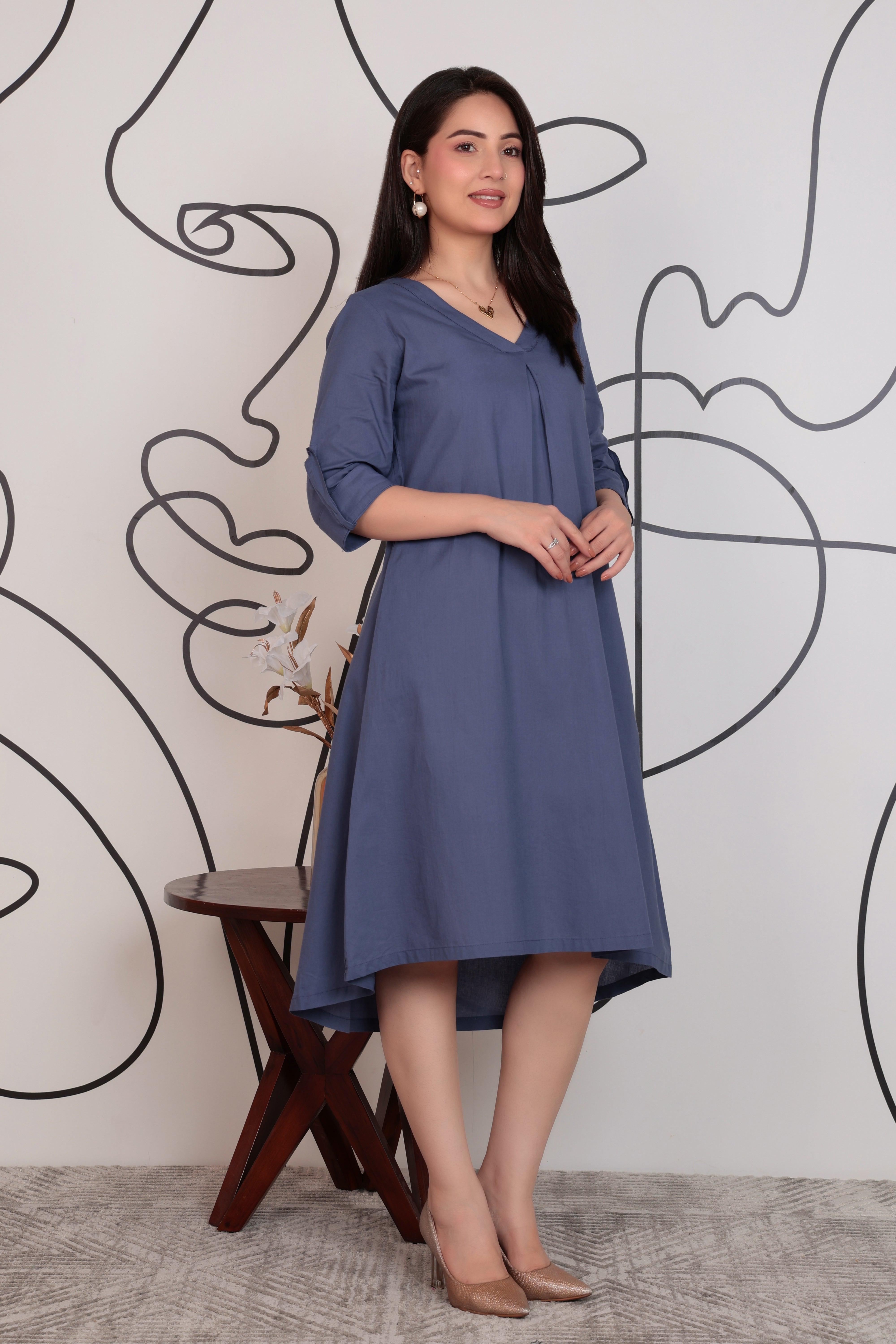 Grey v-neck pleated dress with sleeves [100% pure cotton]