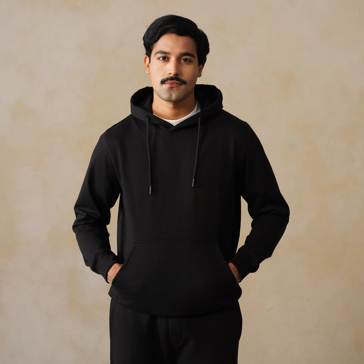 Men black Winter hoodies with pocket with ultimate comfort