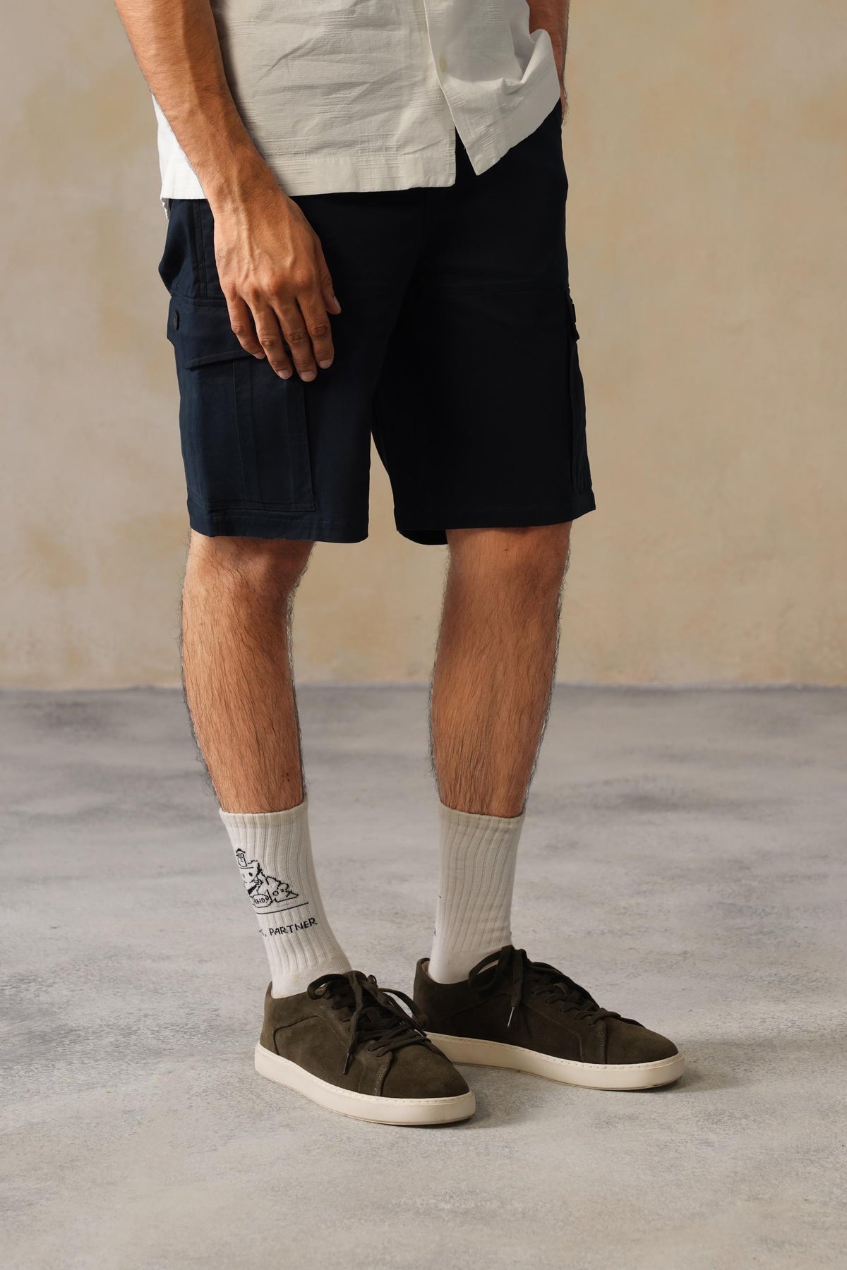 Men navy stretchable biowash HQ cotton travel shorts with superior elastic belt.