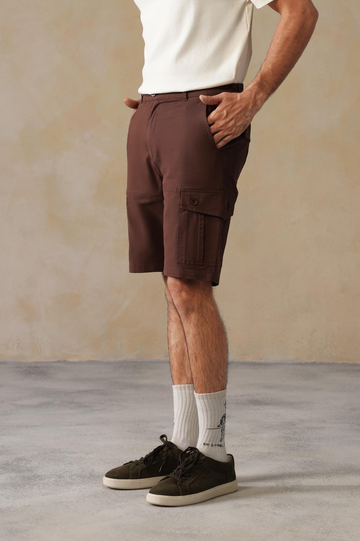 Men coffee stretchable biowash HQ cotton travel shorts with superior elastic belt.