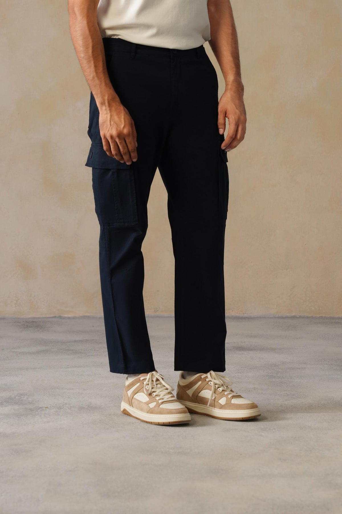 Men navy stretchable biowash HQ cotton travel cargo bottom with superior elastic belt.