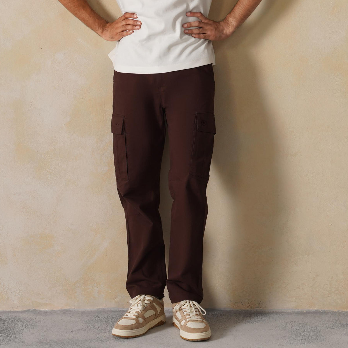 Men coffee stretchable biowash HQ cotton travel cargo bottom with superior elastic belt.
