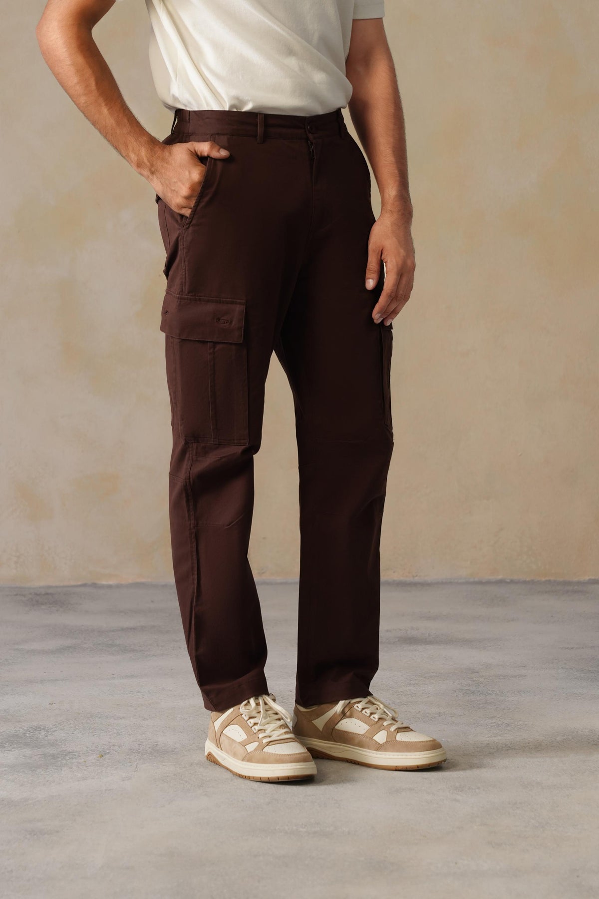 Men coffee stretchable biowash HQ cotton travel cargo bottom with superior elastic belt.
