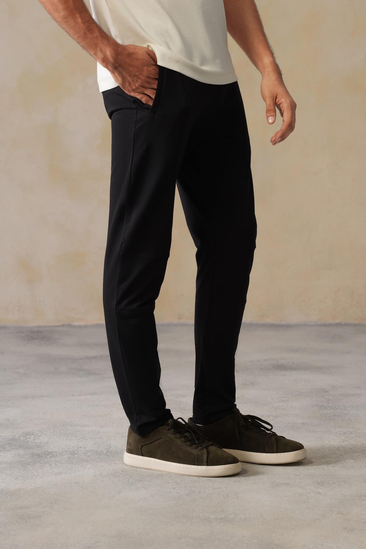 Men black all day bottom with extra comfort. [100% Cotton Lycra]