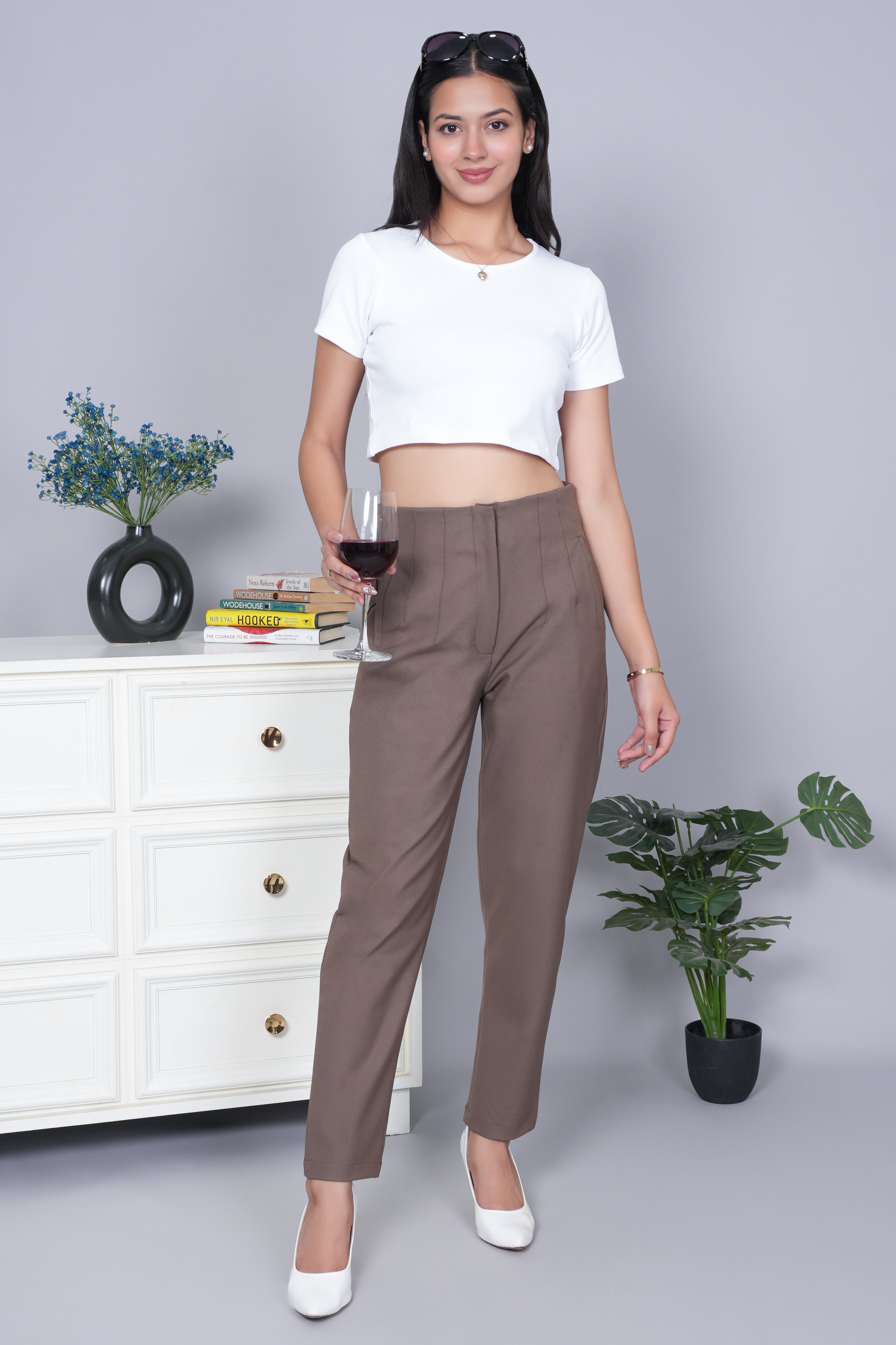 Espresso high waist pleated pant with spandex [Straight fit]