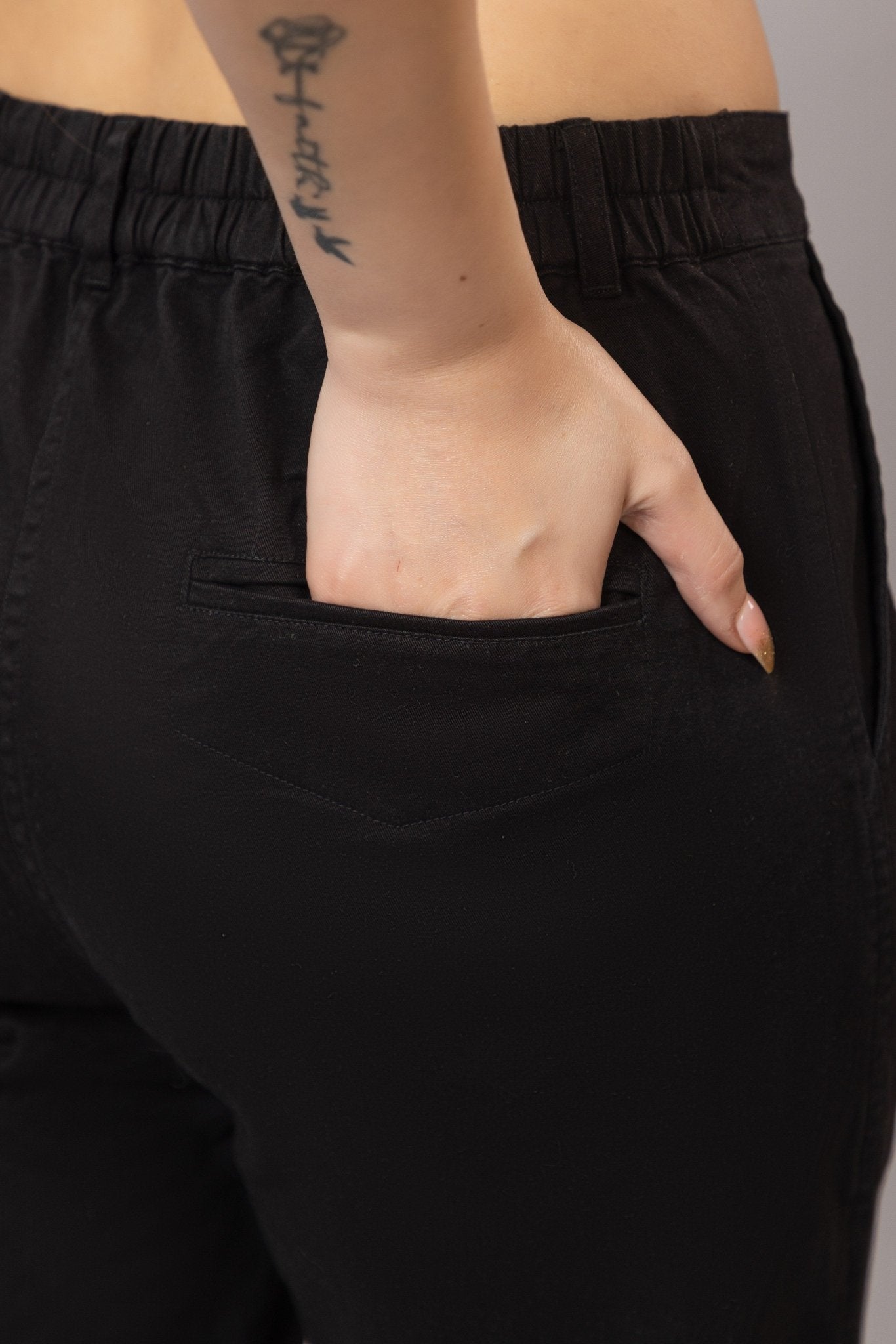 Black chinos pants with extra comfort. [100% USA HQ Cotton Lycra] - Chinos