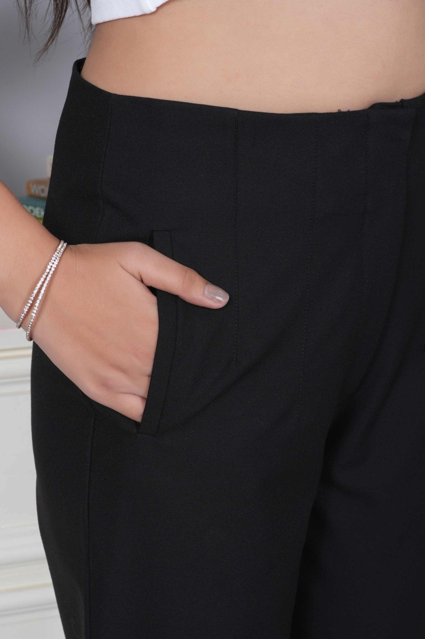 Black high waist pleated pant with spandex [Straight fit] - High waist pleated pant