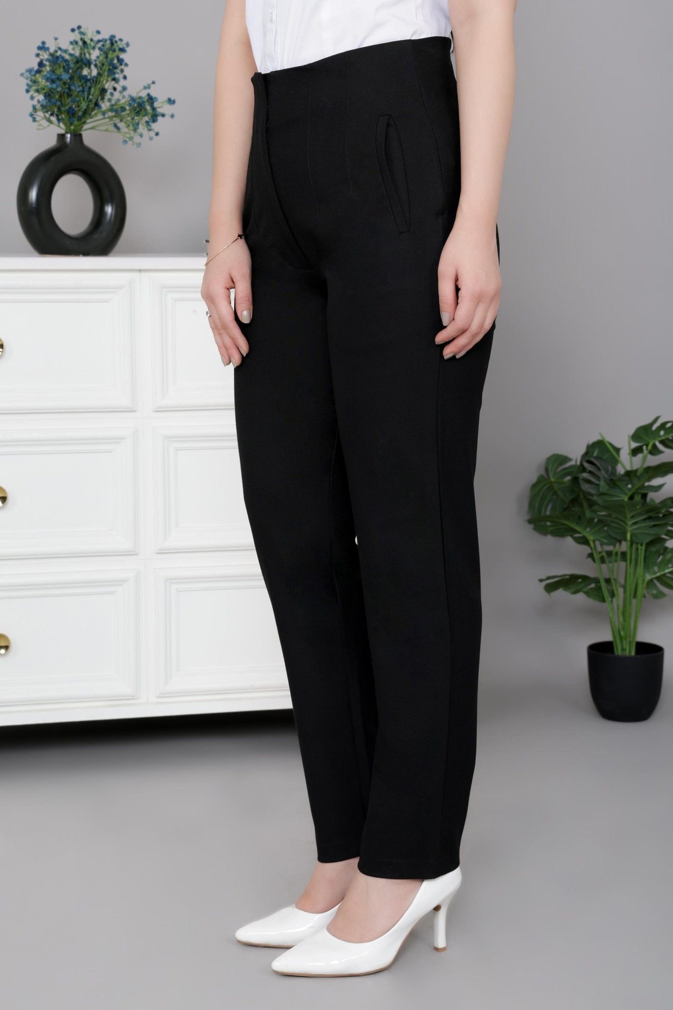 Black high waist pleated pant with spandex [Straight fit] -High waist pleated pant