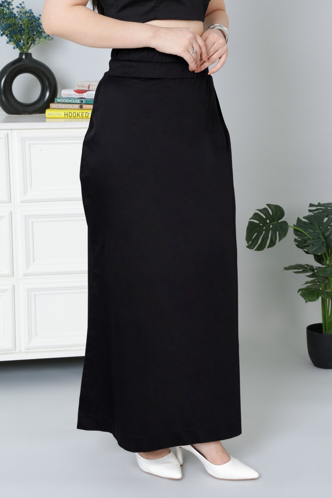 Black saree shaper made from premium cotton - Saree shaper