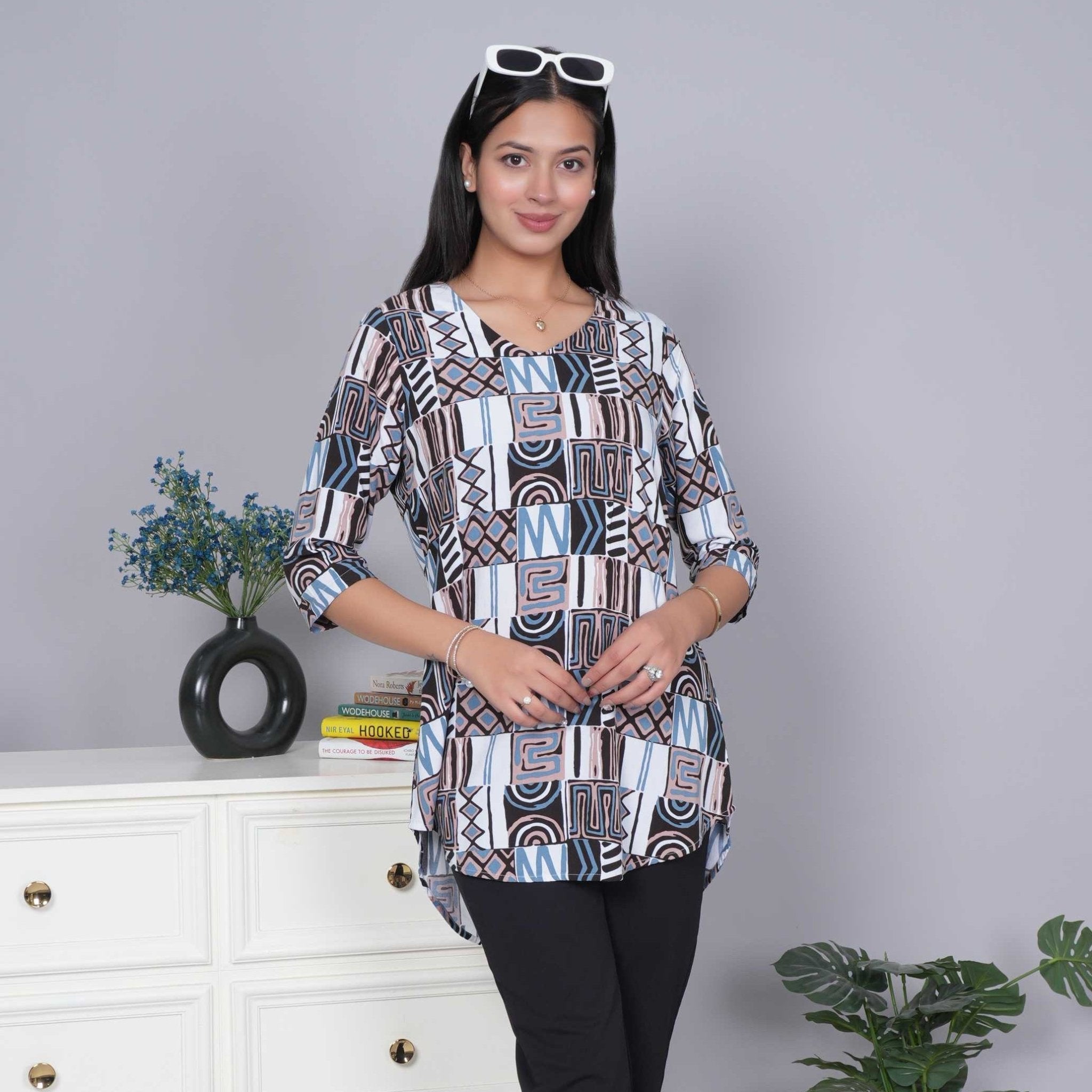 Black sweet heart neck printed rayon flare top [100% Rayon] - Printed sweet heart neck top