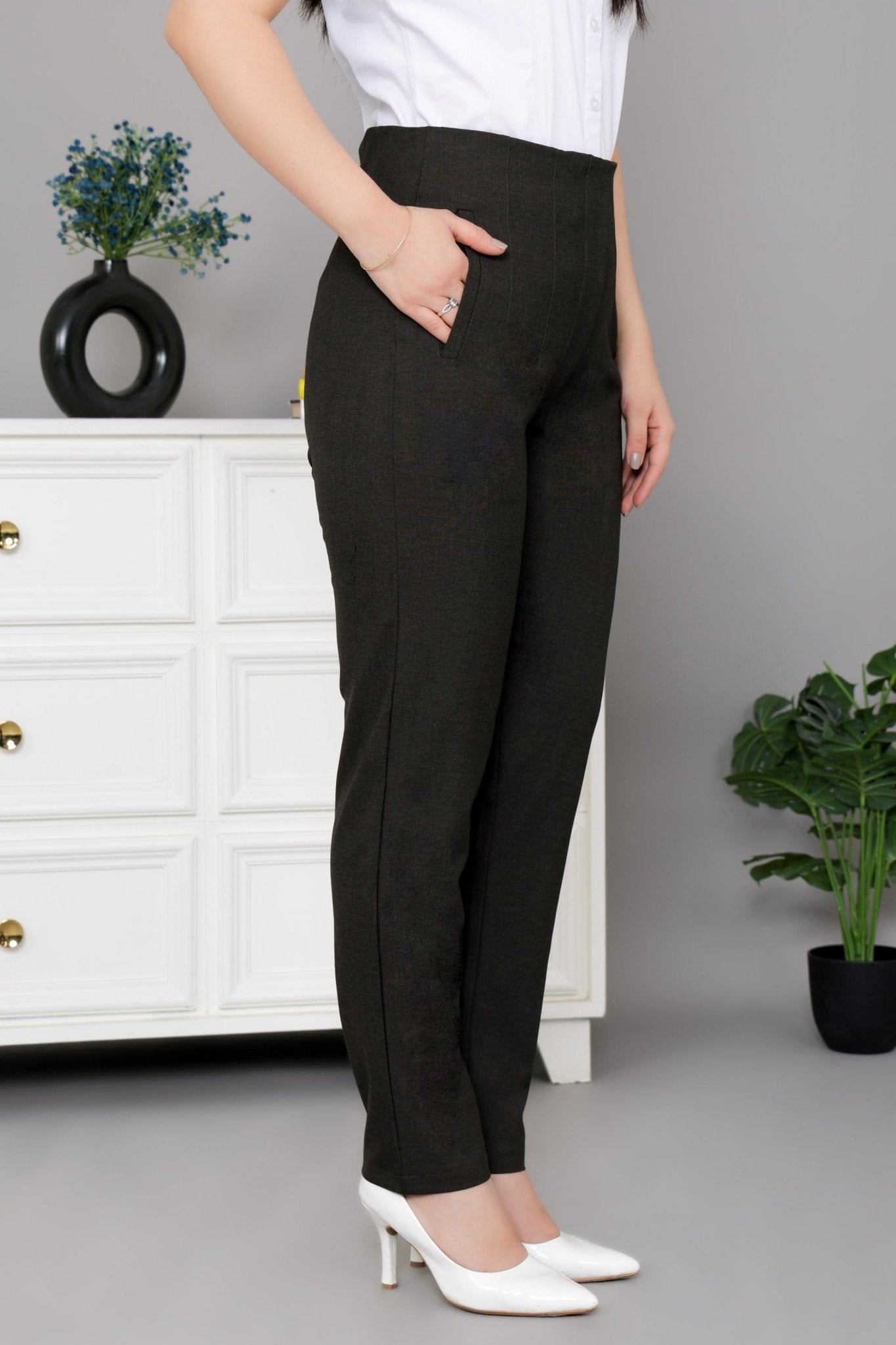 Coffee melange high waist pleated pant with spandex [Straight fit] -High waist pleated pant