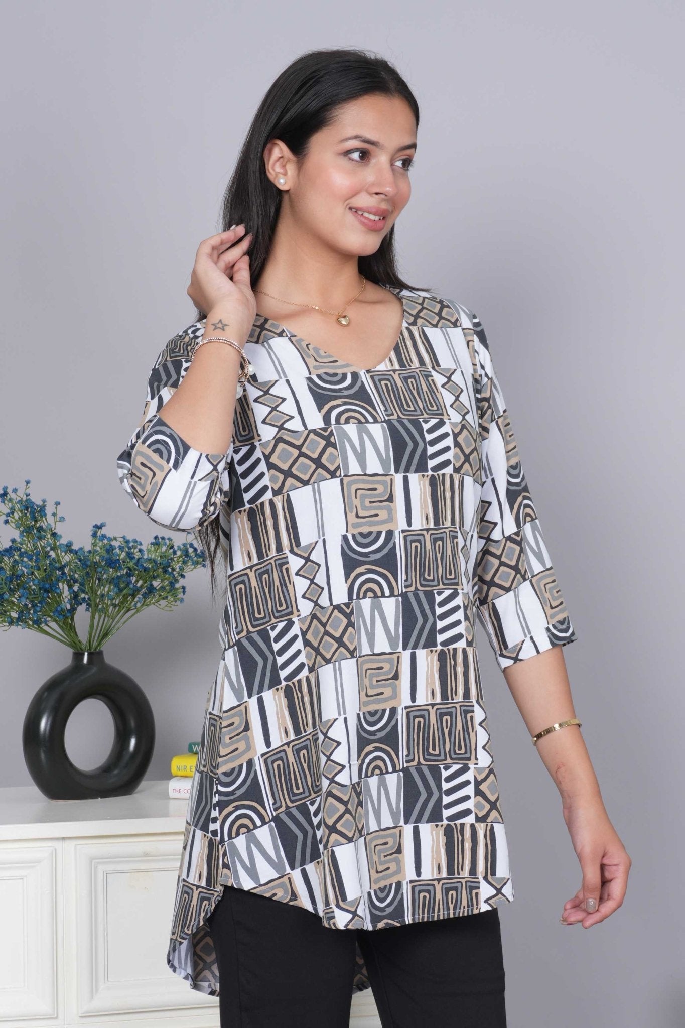 Dark green sweet heart neck printed rayon flare top [100% Rayon] - Printed sweet heart neck top