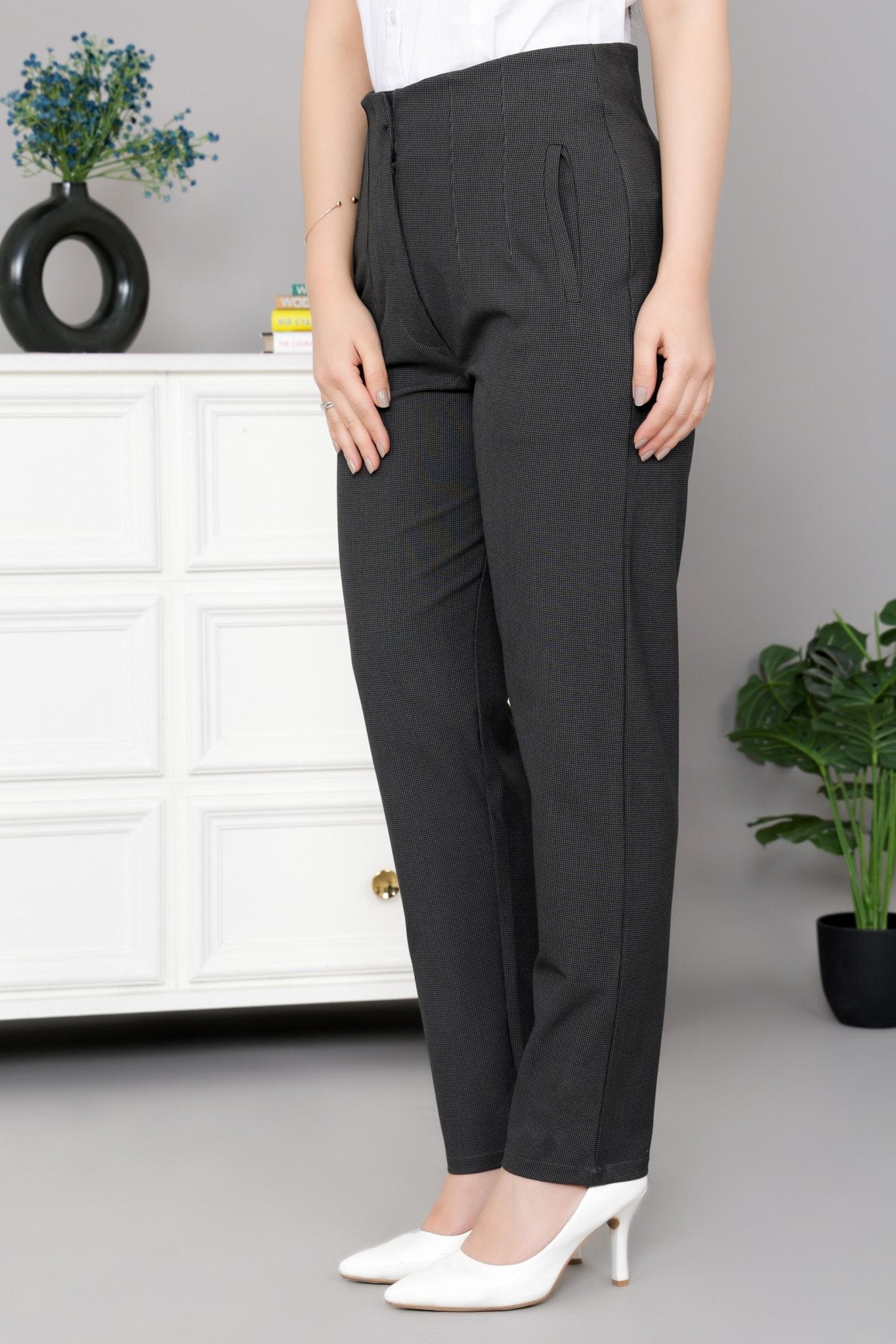 Dark grey check high waist pleated pant with spandex [Straight fit] -High waist pleated pant