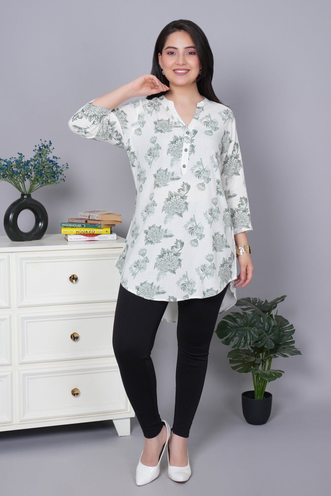 Leaf green printed kurta neck cotton top [100% Cotton] - Cotton printed kurta neck top