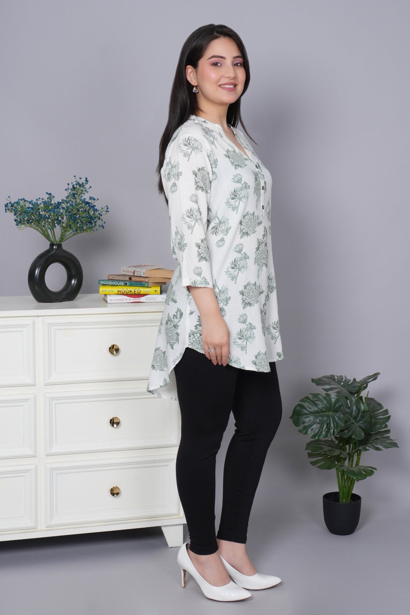 Leaf green printed kurta neck cotton top [100% Cotton] - Cotton printed kurta neck top