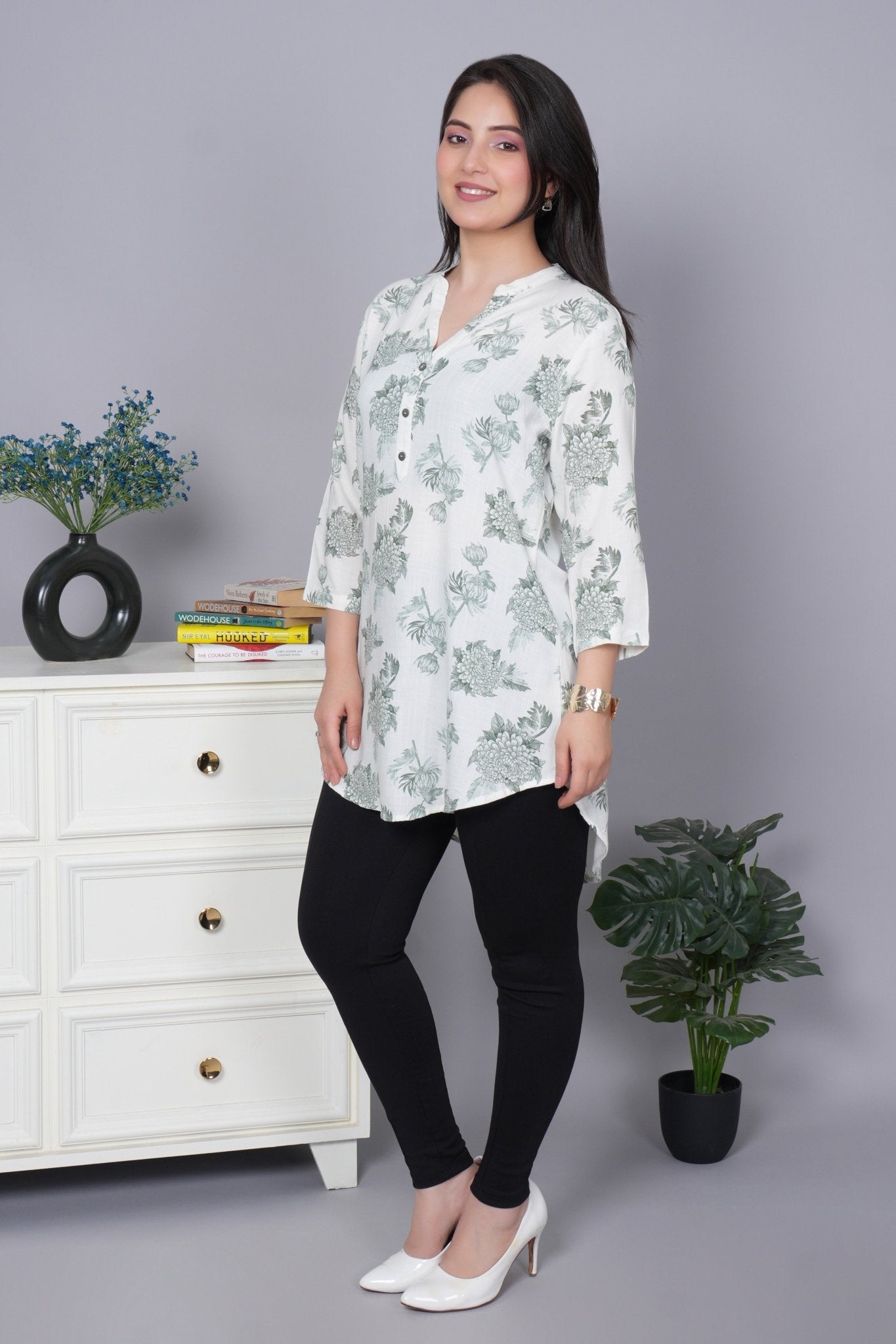Leaf green printed kurta neck cotton top [100% Cotton] - Cotton printed kurta neck top