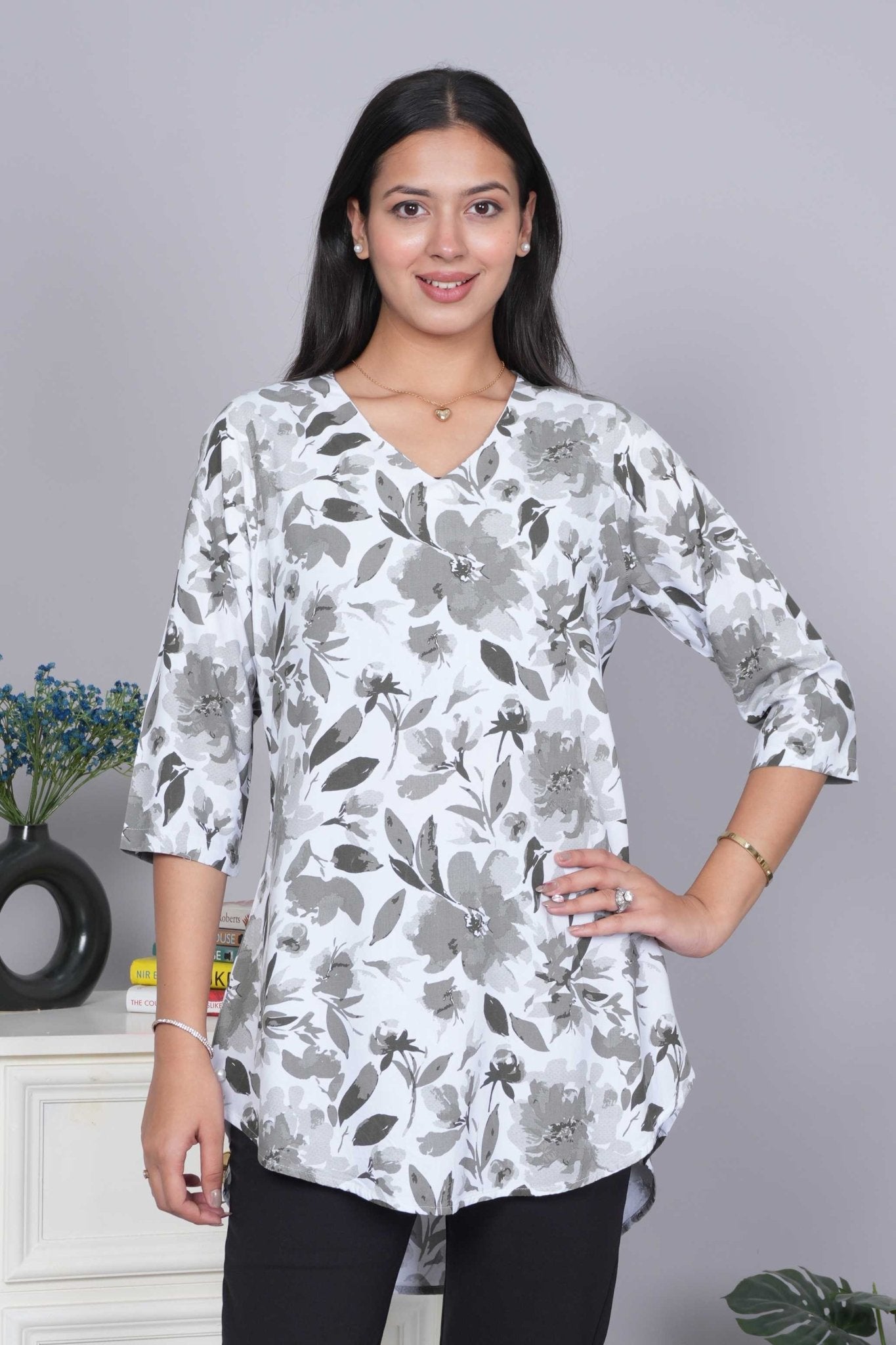 Leaf green sweet heart neck printed rayon flare top [100% Rayon] - Printed sweet heart neck top