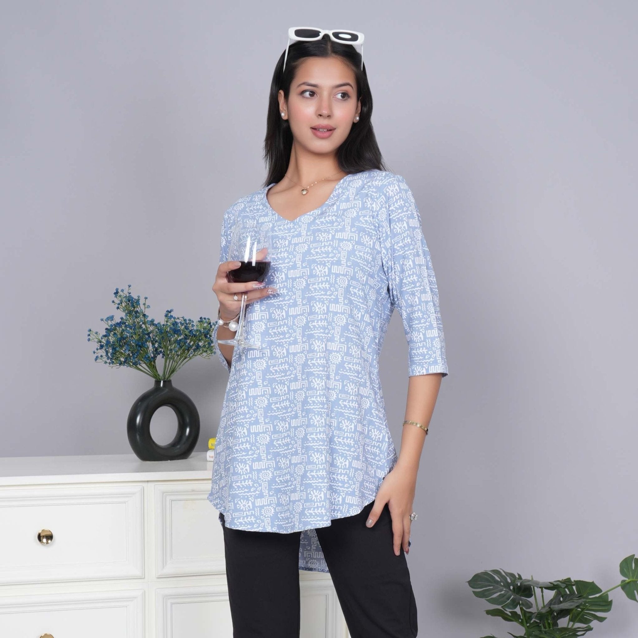 Light grey sweet heart neck printed rayon flare top [100% Rayon] - Printed sweet heart neck top