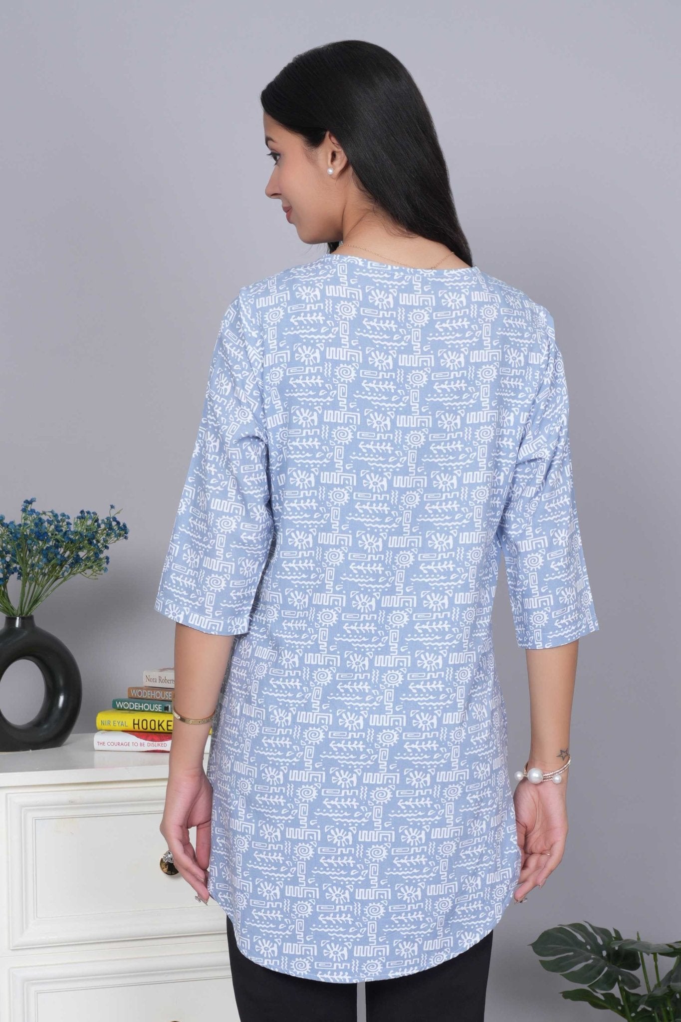 Light grey sweet heart neck printed rayon flare top [100% Rayon] - Printed sweet heart neck top