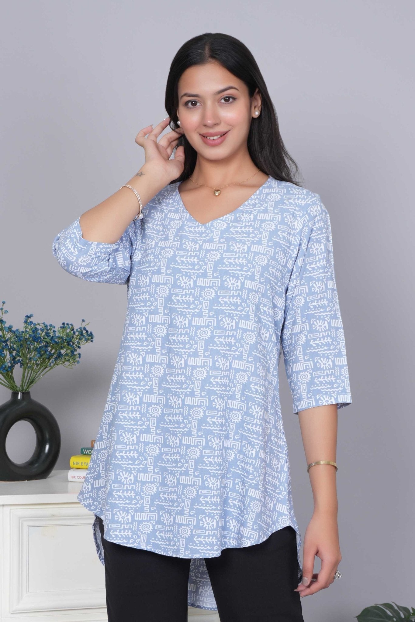 Light grey sweet heart neck printed rayon flare top [100% Rayon] - Printed sweet heart neck top