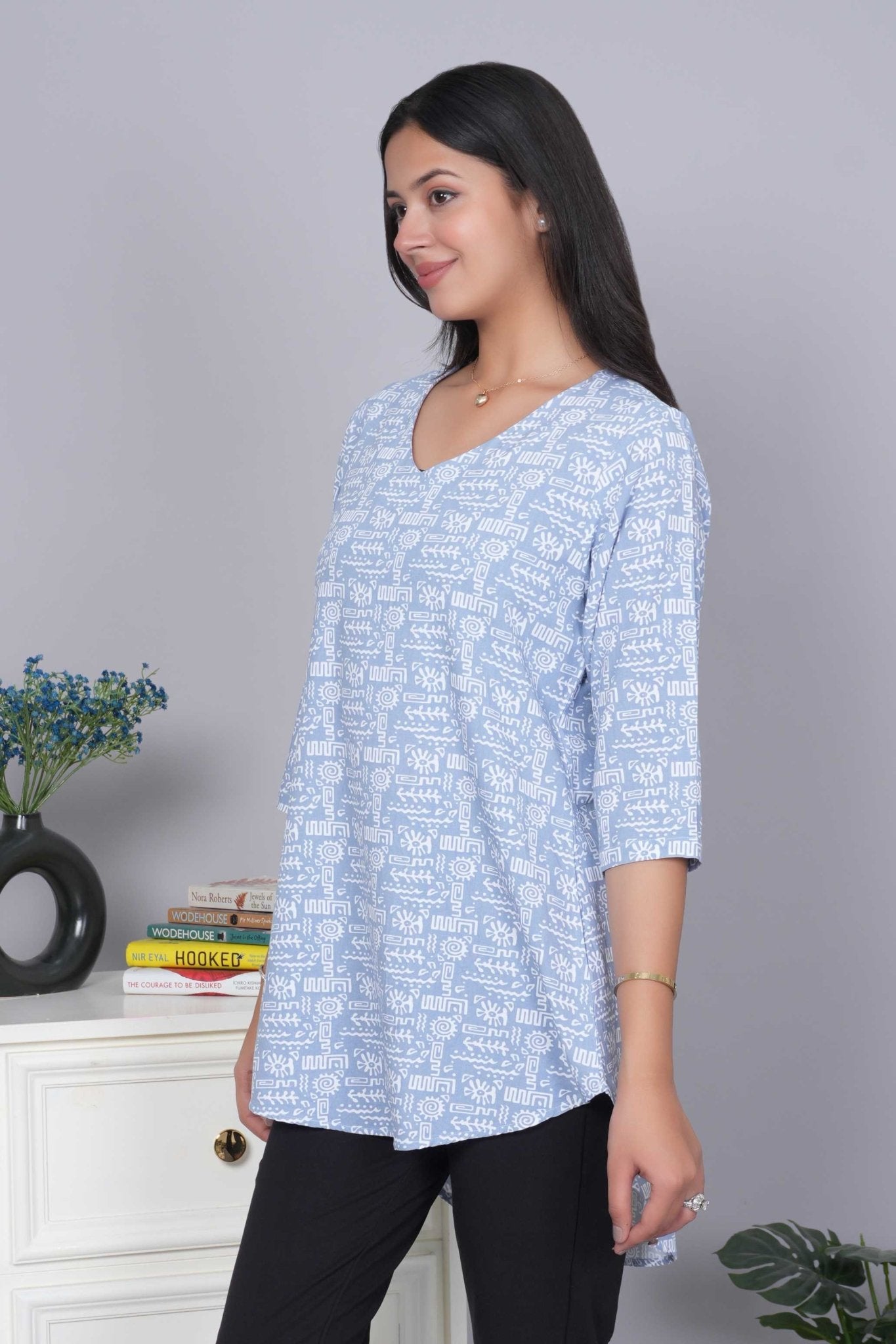 Light grey sweet heart neck printed rayon flare top [100% Rayon] - Printed sweet heart neck top