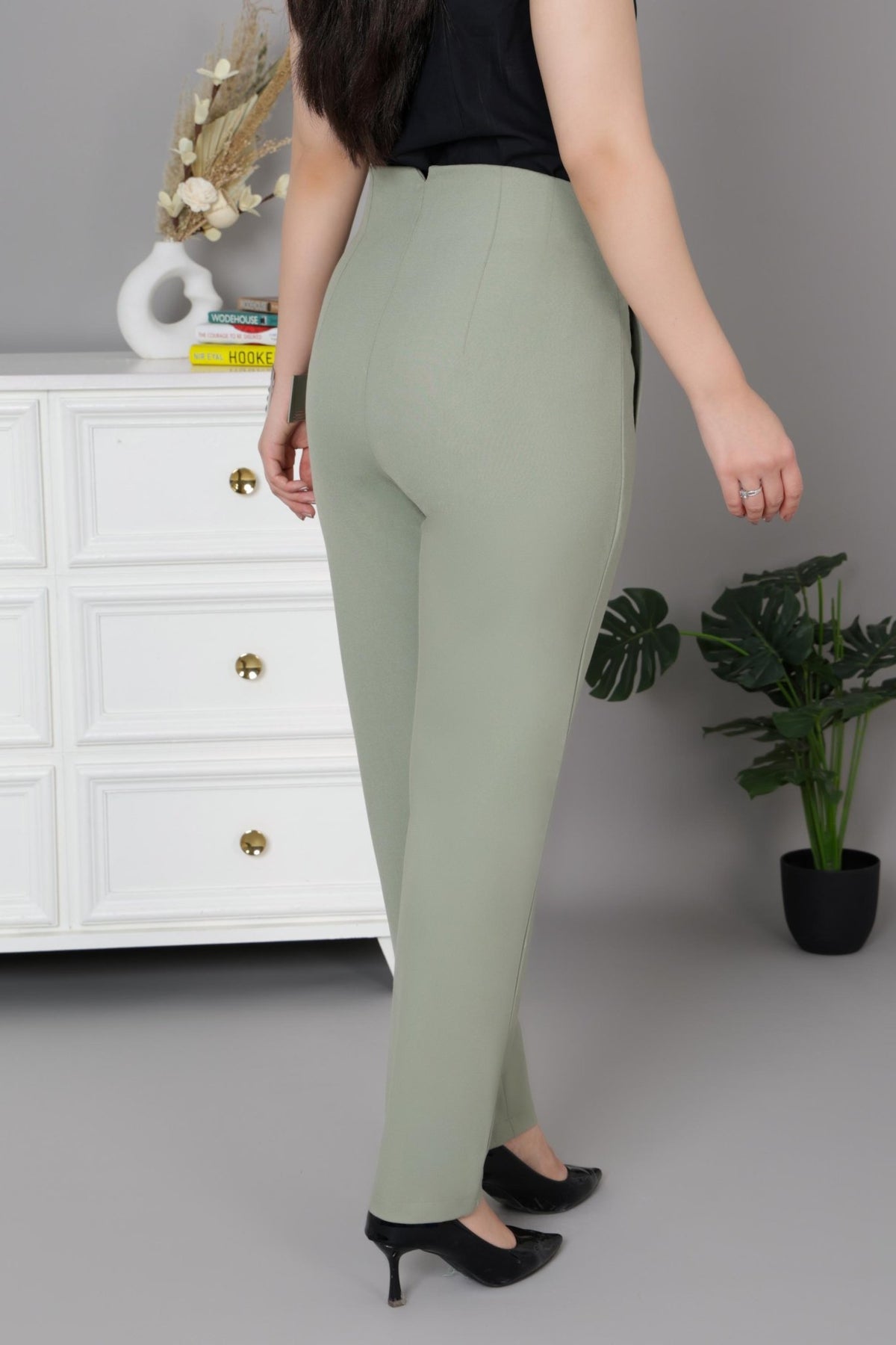 Light olive high waist pleated pant with spandex [Straight fit] -High waist pleated pant