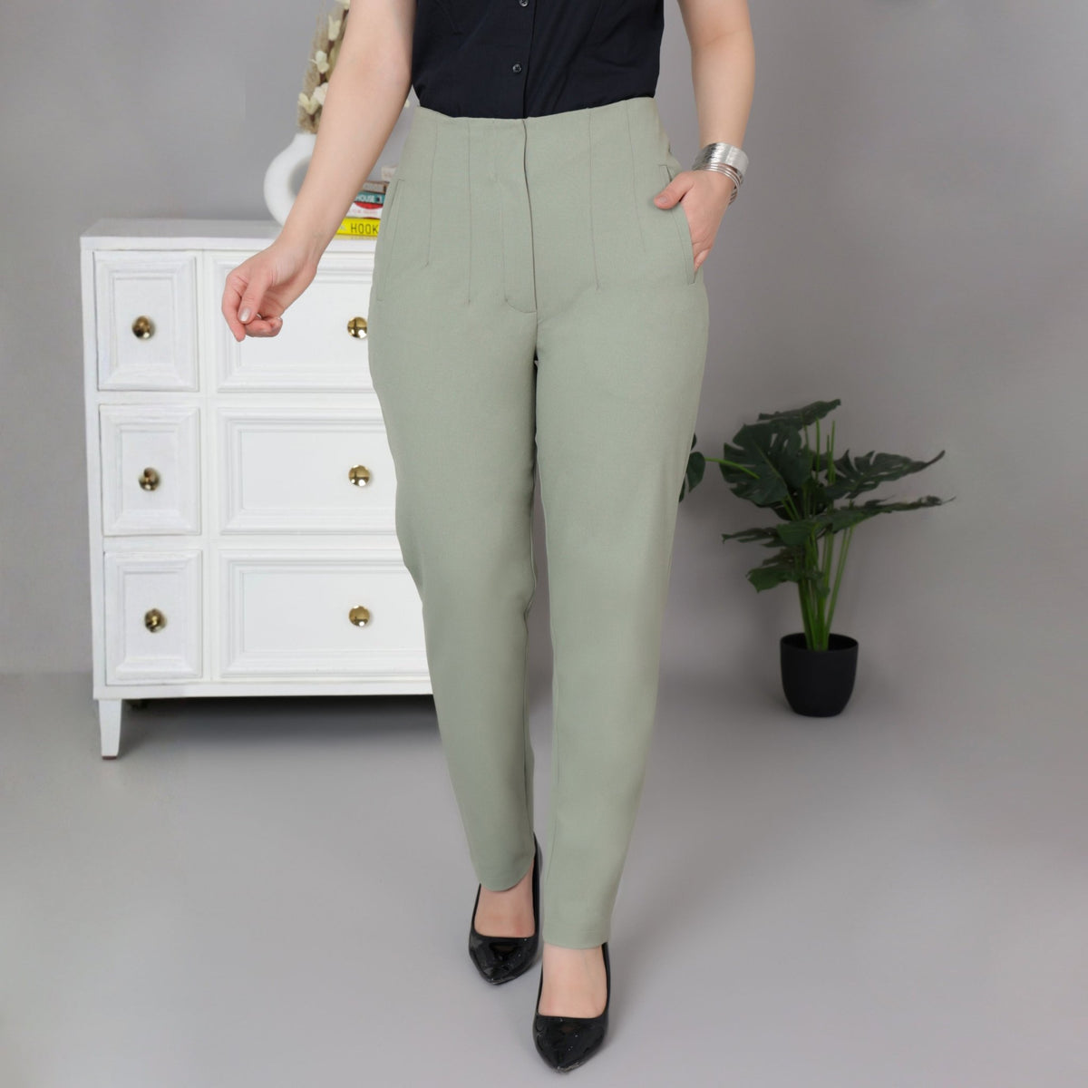 Light olive high waist pleated pant with spandex [Straight fit] -High waist pleated pant