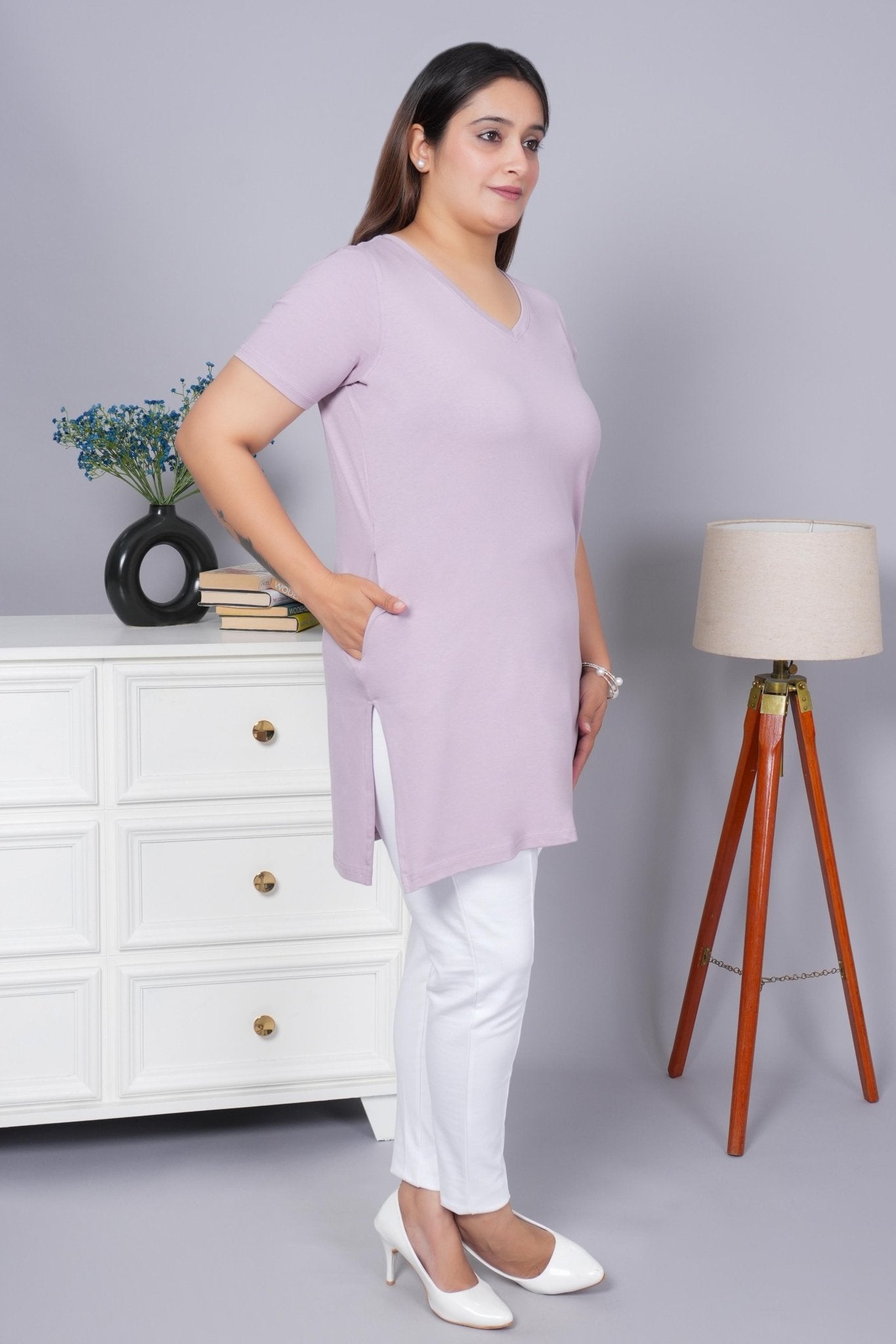 Lilac long v neck cotton lycra t-shirt with pockets - Long cotton t-shirt