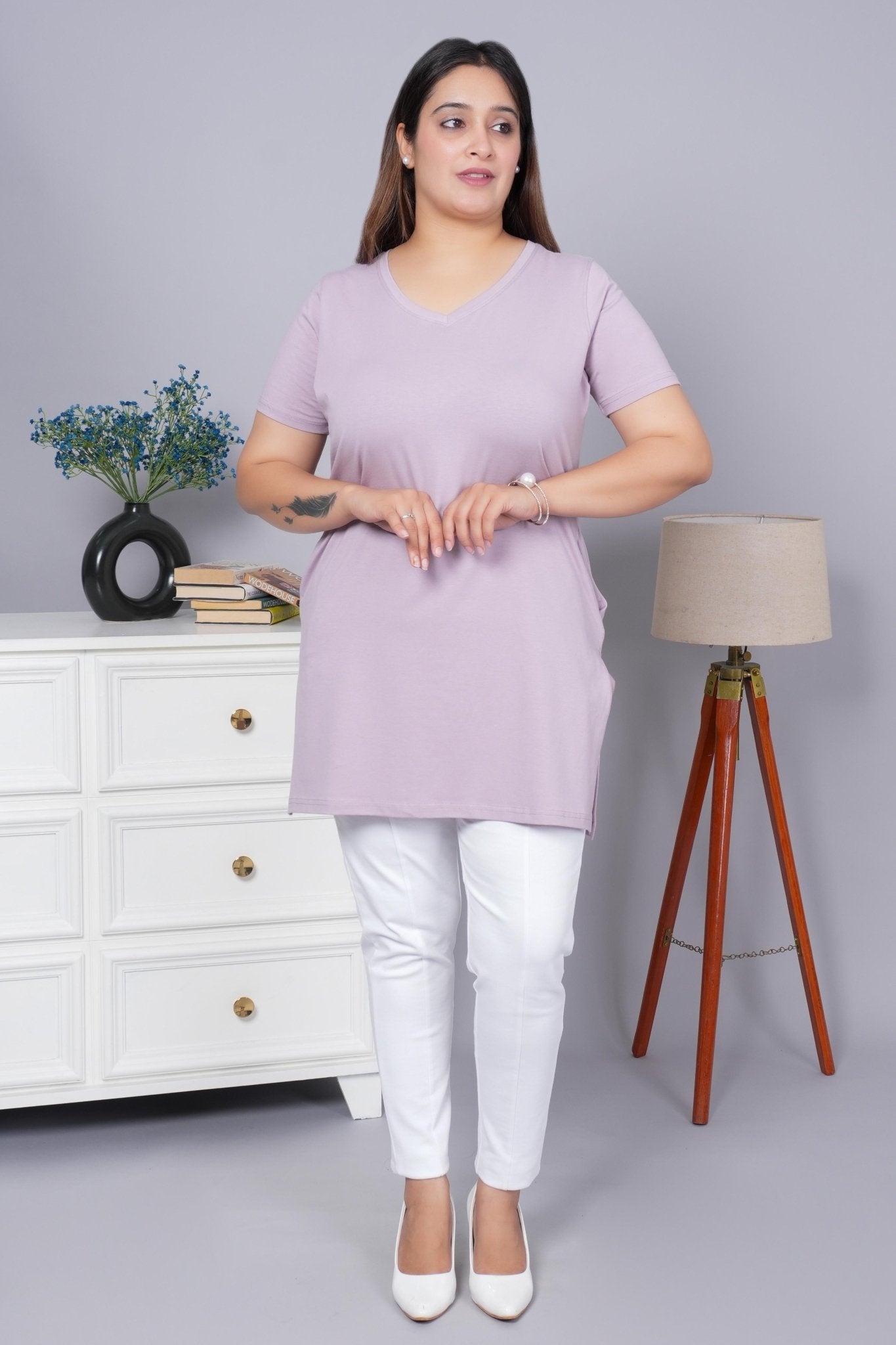 Lilac long v neck cotton lycra t-shirt with pockets - Long cotton t-shirt