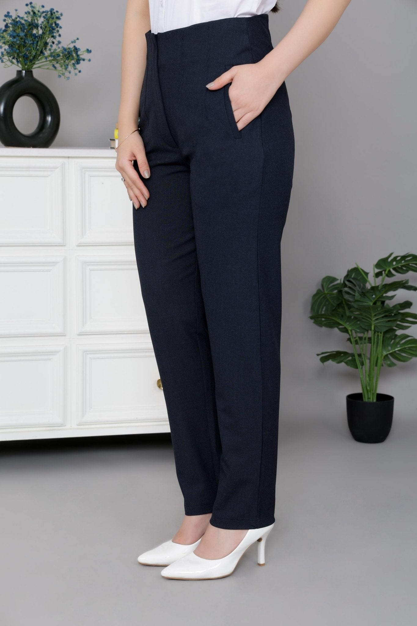 Navy check high waist pleated pant with spandex [Straight fit] -High waist pleated pant