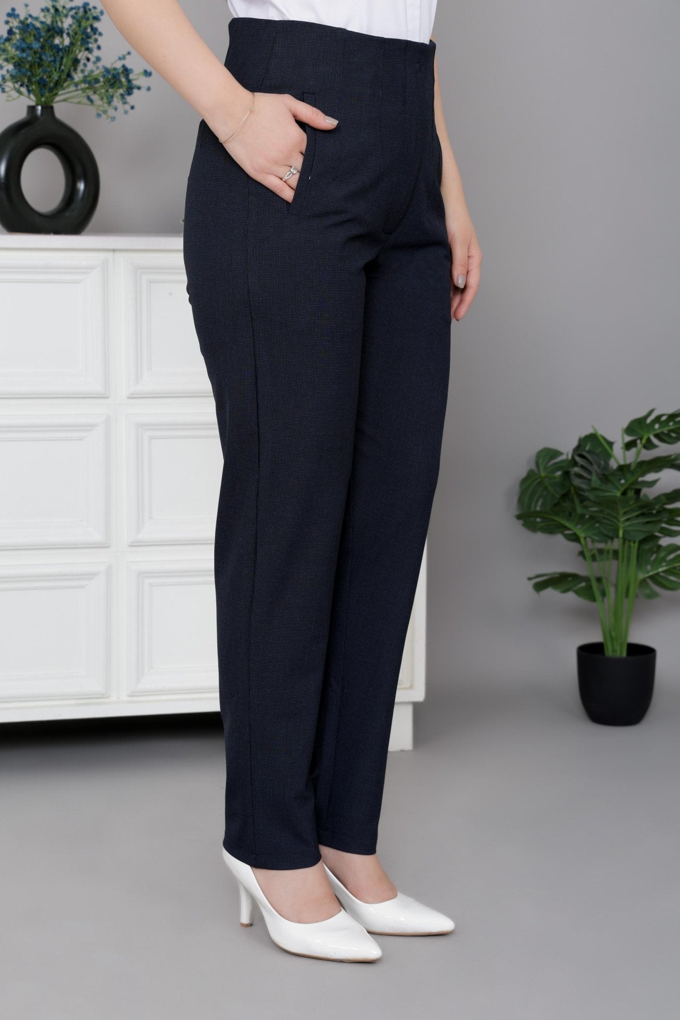 Navy check high waist pleated pant with spandex [Straight fit] -High waist pleated pant