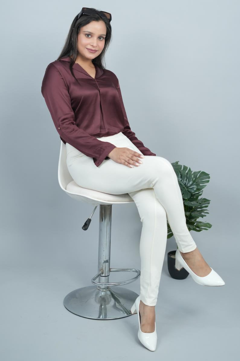 Off White stretchable biowash cotton jegging pant with superior elastic belt. - Milano jegging pants