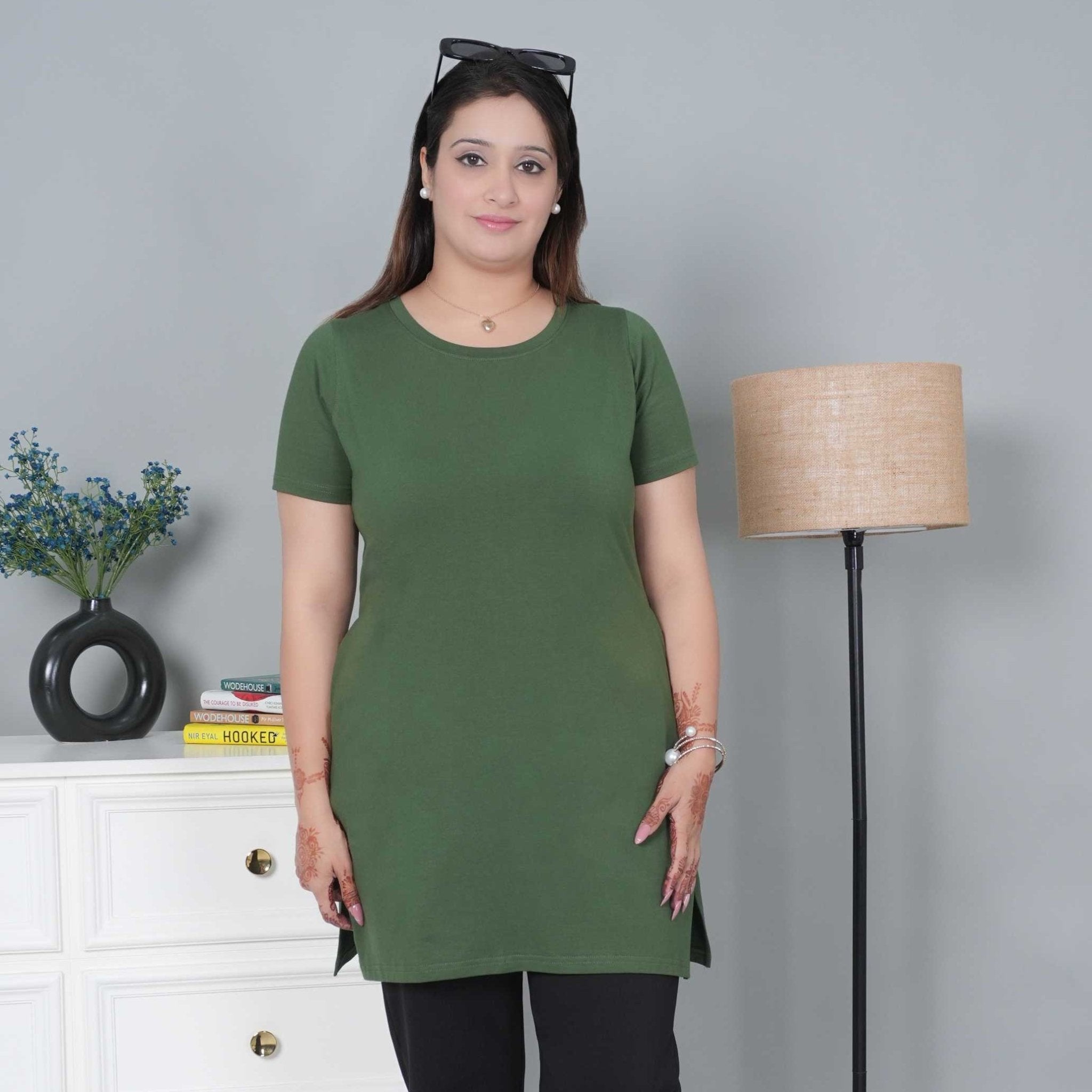 Olive long round neck cotton lycra t-shirt with pockets - Long cotton t-shirt