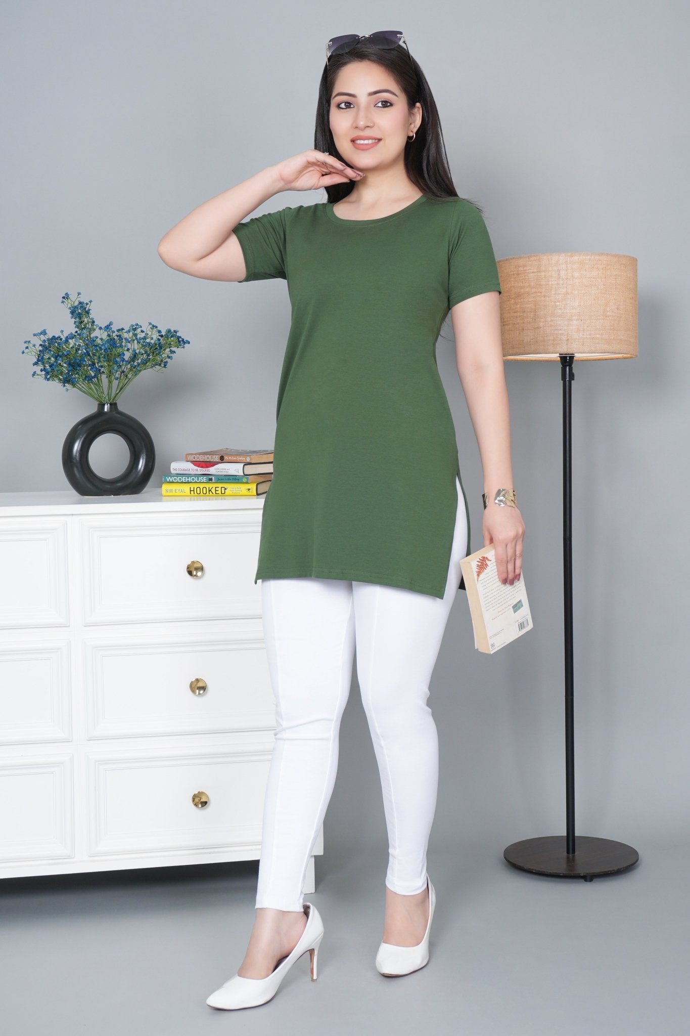 Olive long round neck cotton lycra t-shirt with pockets - Long cotton t-shirt